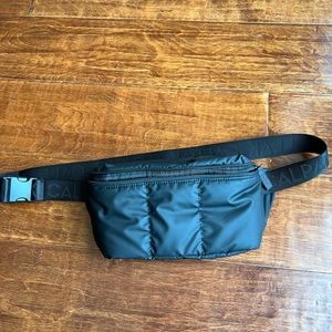 Only used a few times. Clean and in great condition.